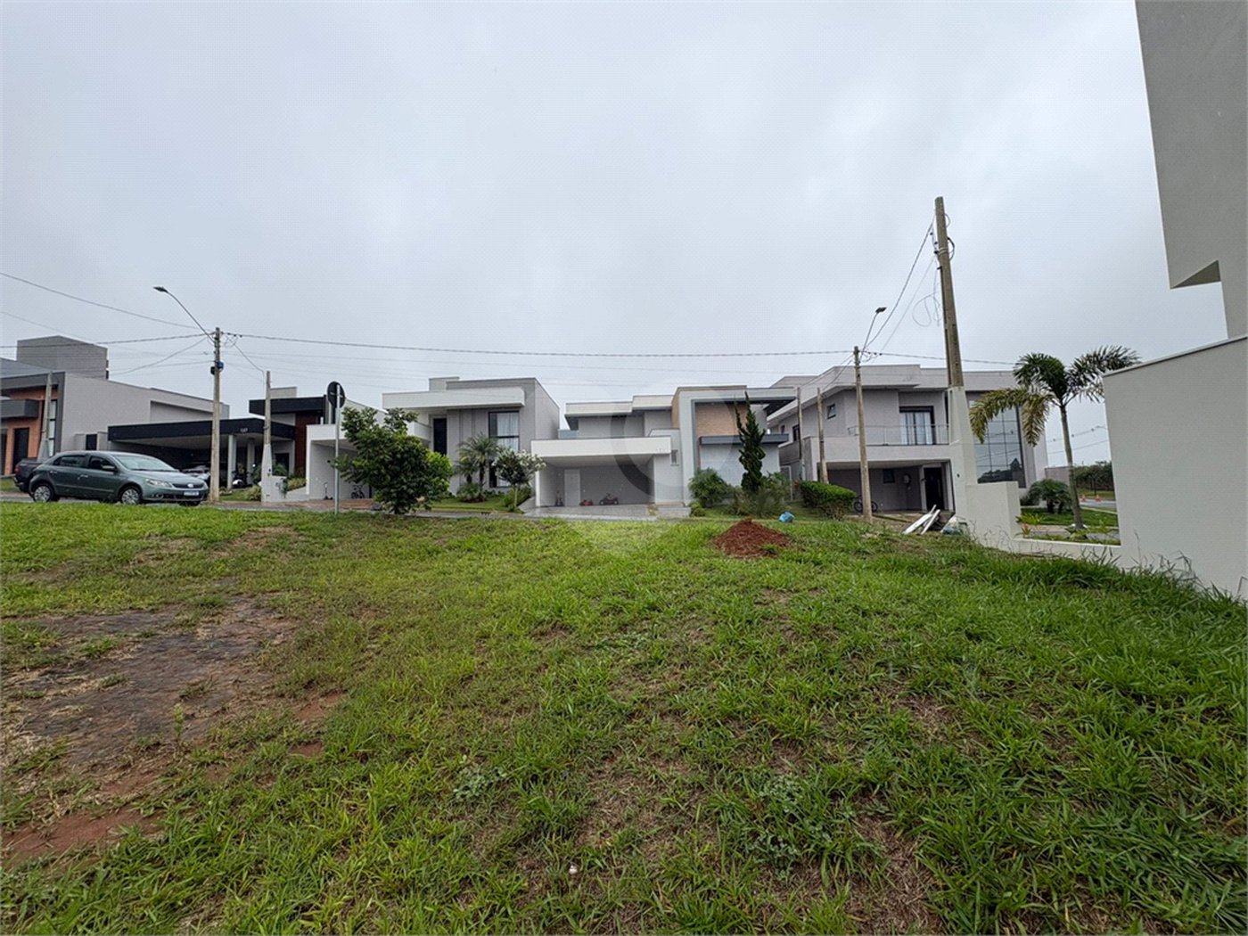 Lote à venda no Condomínio Village Damha IV