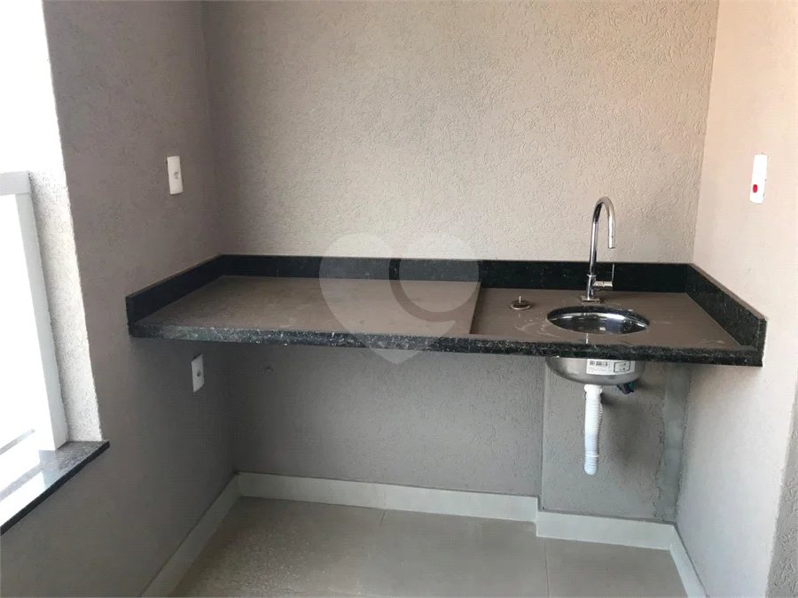 APARTAMENTO 02 DORMITÓRIOS COLADO NA USP
