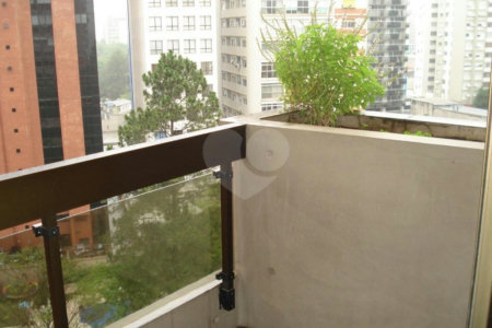 Higienópolis com 4 suítes com 260m².Maravilhoso!