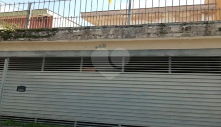 Exccelente imóvel totalmente reformado com 03 Dormts, 01 Suíte e 02 vagas.