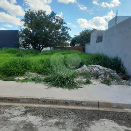 Terreno à venda no bairro Arcoville, São Carlos.