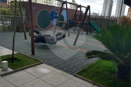 Condominio Clube apto 02 dormitórios(reversível para 03, sendo 01 suíte com 1 vaga.