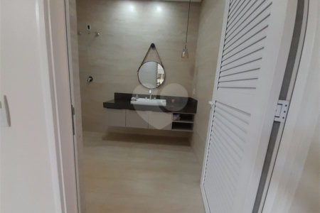 Casa à Venda no Condomínio Damha III – Elegância e Conforto para sua Família