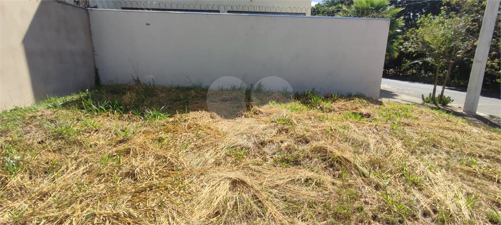 Terreno à Venda em São Carlos, no bairro Parque dos Flamboyants