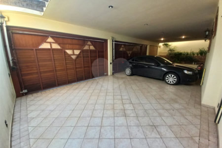 Casa Térrea na XV de Novembro .