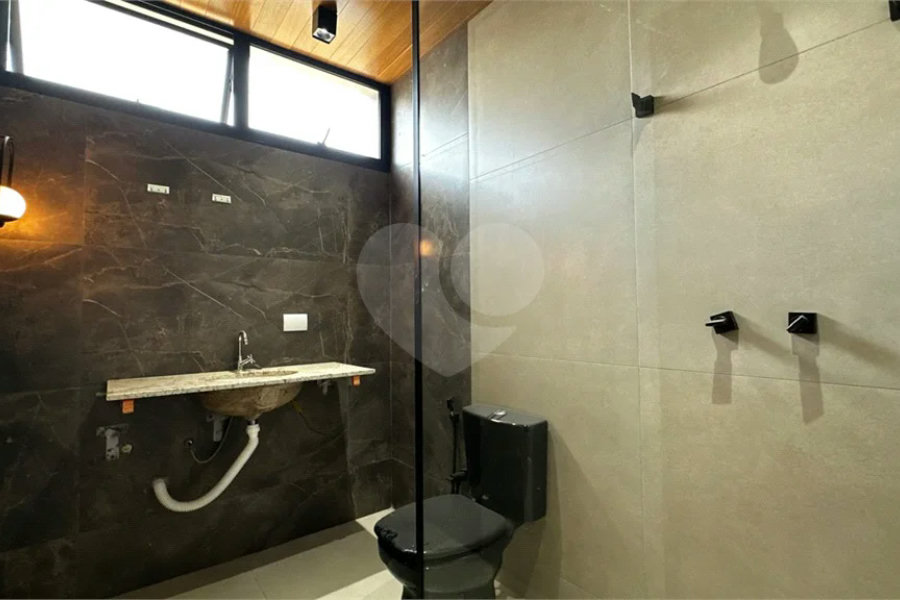 Casa Comercial disponível para venda e locação no Bairro Cidade Jardim em Piracicaba - SP.