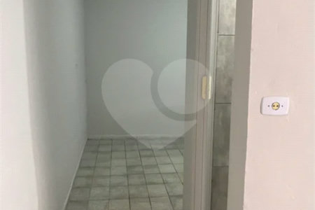 Casa de fundos para locação Jardim Juscelino Kubitschek