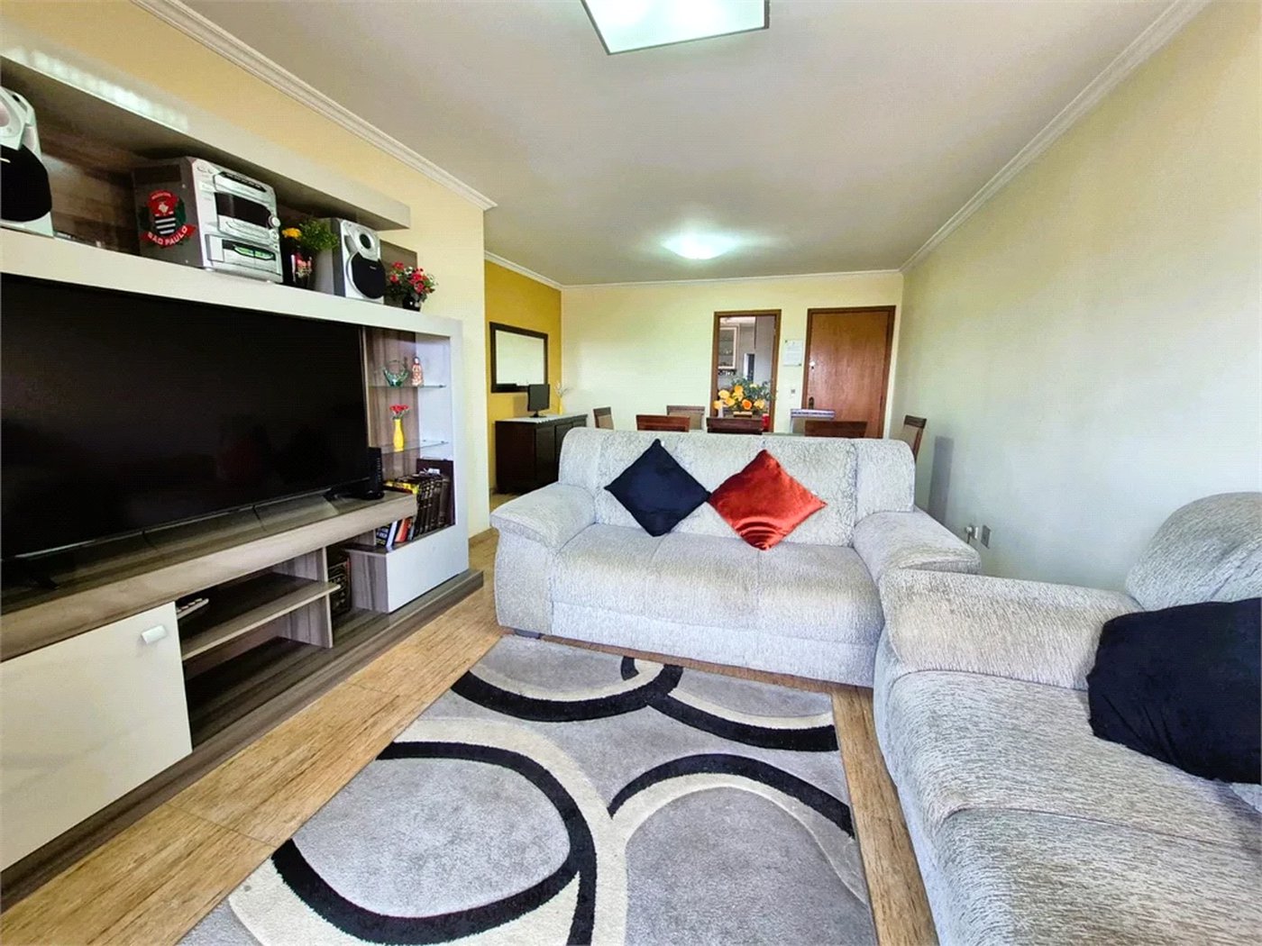 Apartamento à Venda no Condomínio Mansão do Butantã 105m² 3 quartos, suíte, 2 vagas cobertas, varanda