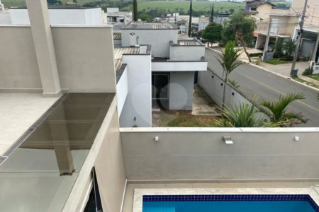 Sobrado de esquina Golden Park