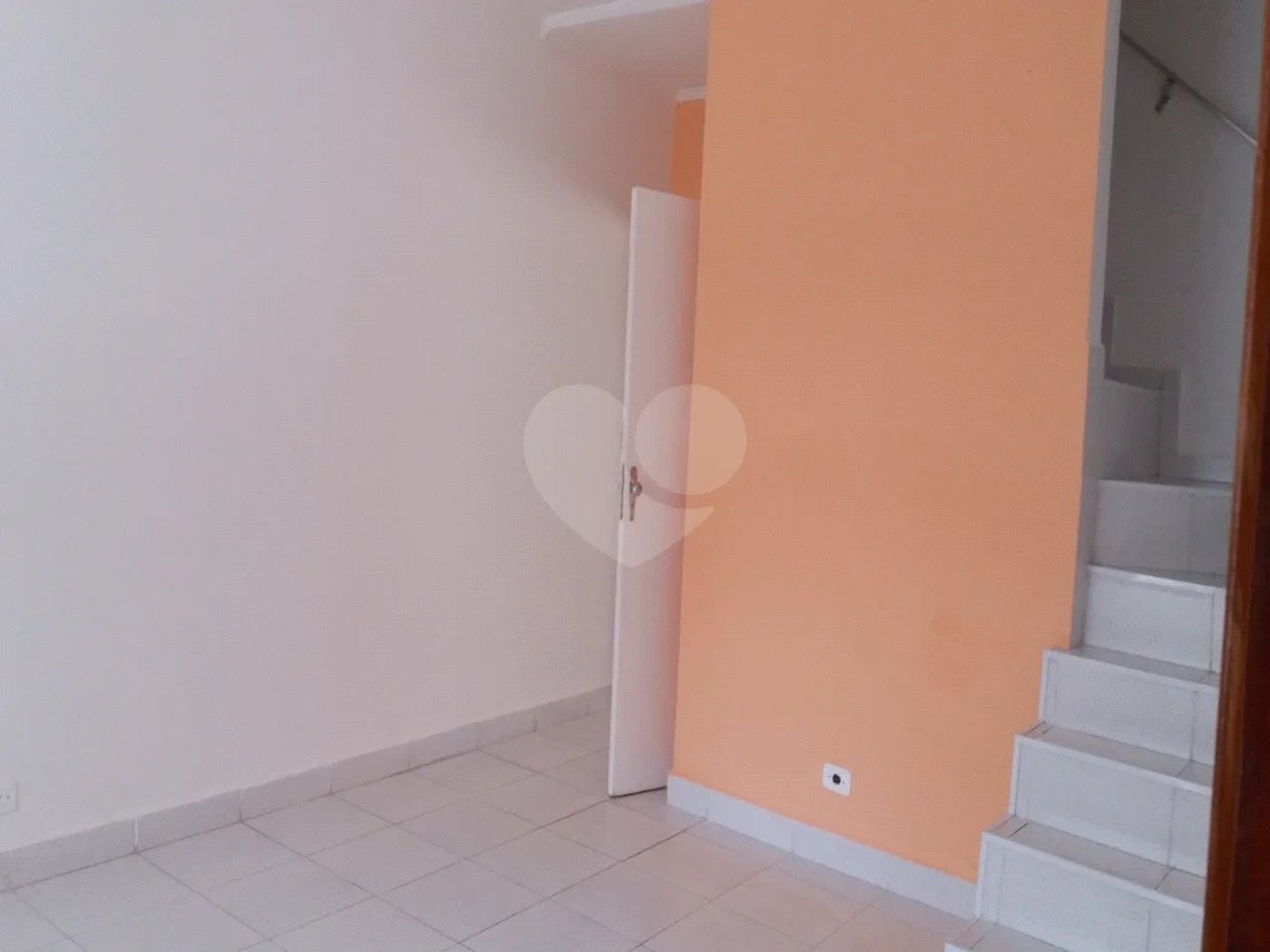 Casa com 125m² , 2 dormitórios , 2 vagas , à venda no Jardim Las Vegas em Santo André.