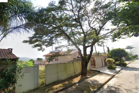 Terreno com 480m² à venda no Jardim dos Pinheiros