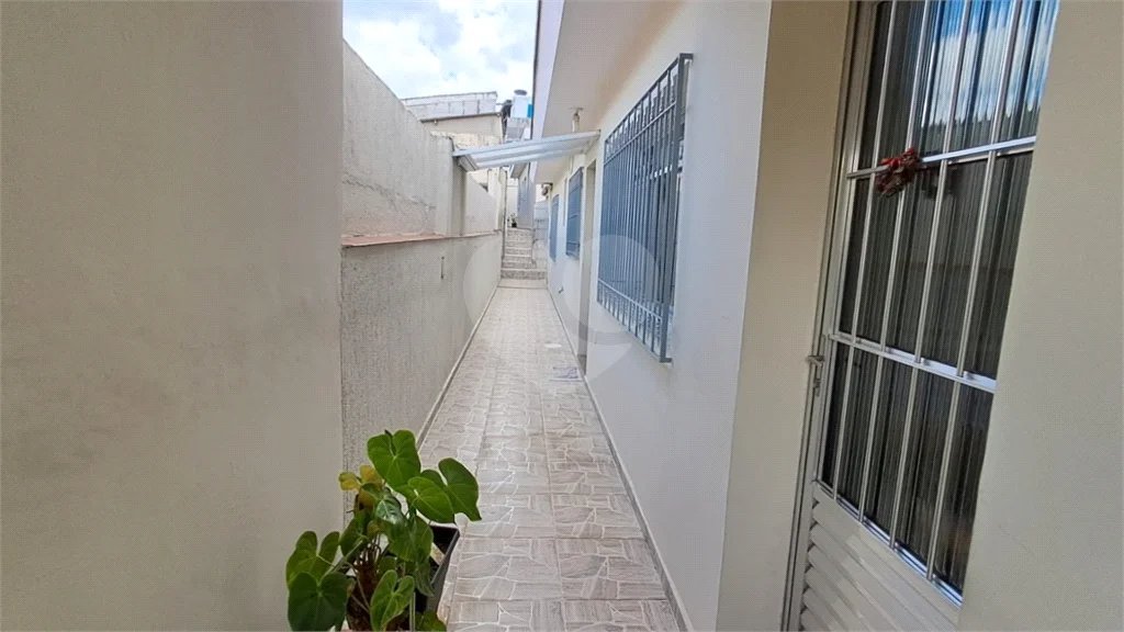 Casa Assobradada à venda | 209 m² | 3 dormitórios | Edícula | 3 vagas na Parada Inglesa!