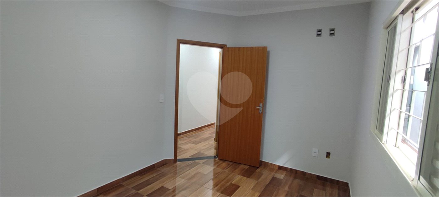 CASA A VENDA NO JD. FLAMBOYANT EM SÃO CARLOS