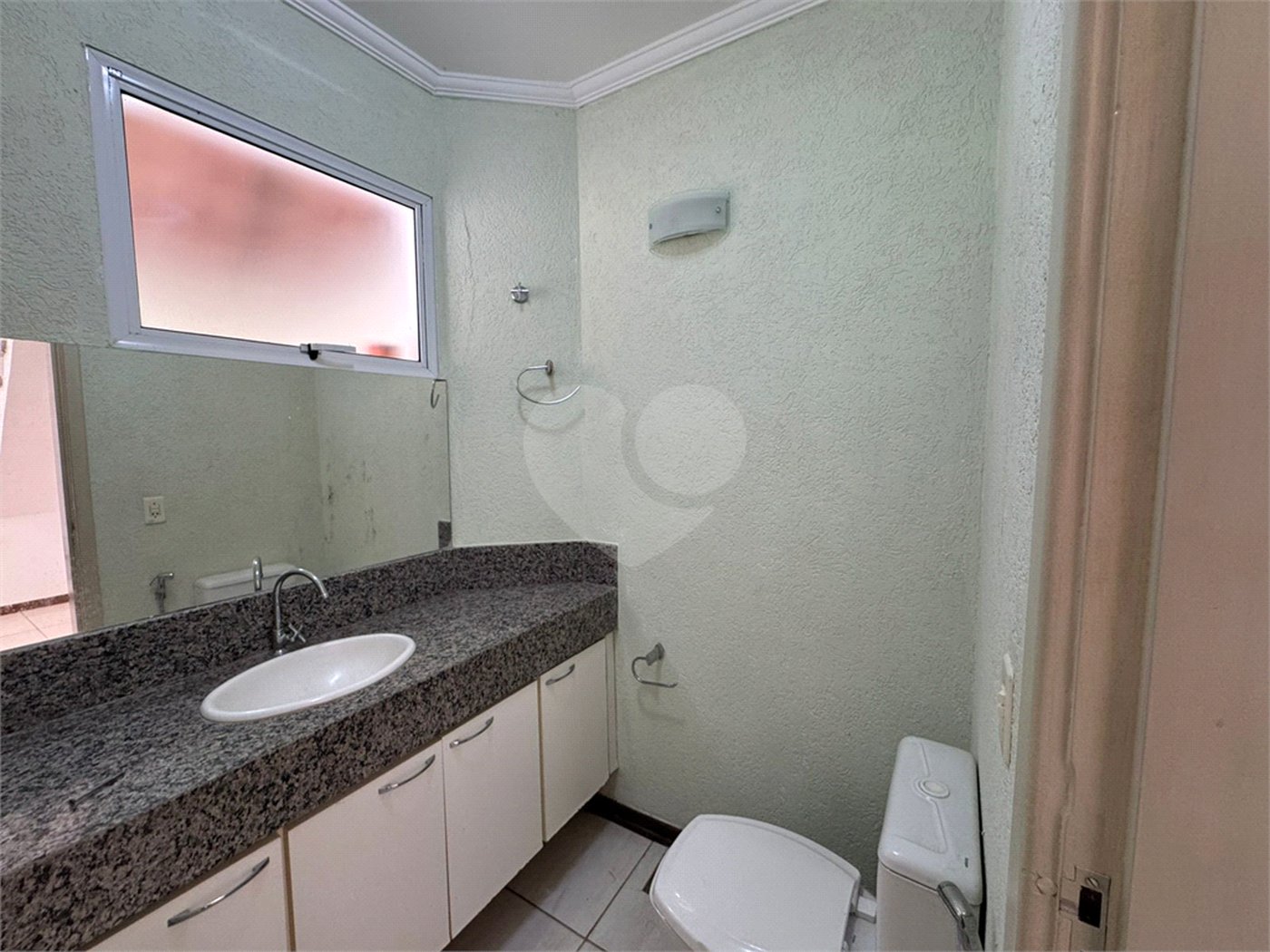 Casa á venda, com 3 dormitórios, no bairro Planalto paraíso em São Carlos.