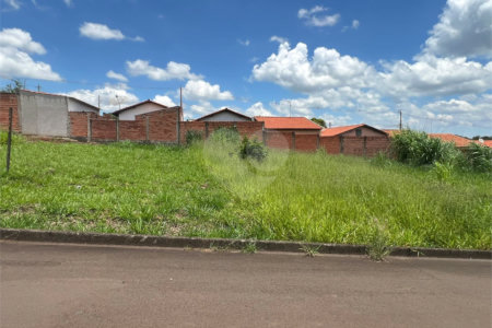 Terreno à Venda no Residencial Bosque dos Tamanduás – Descalvado/SP