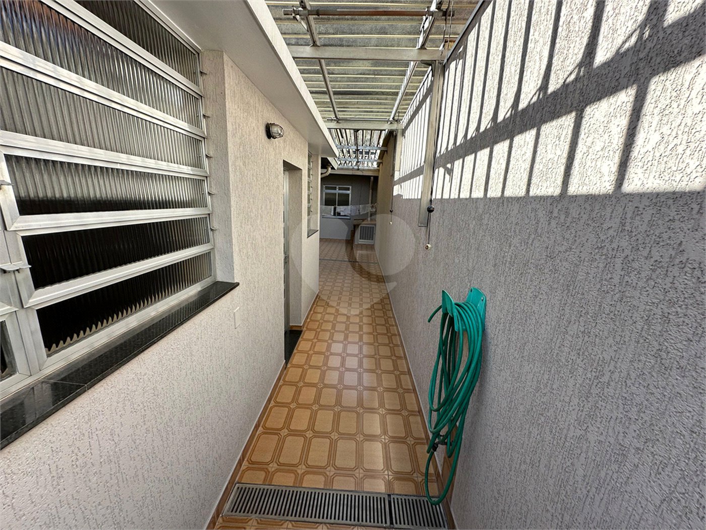 Casa à Venda no Bosque da Saúde com 271m², 3 Dormitórios, 1 Suíte e 4 Vagas