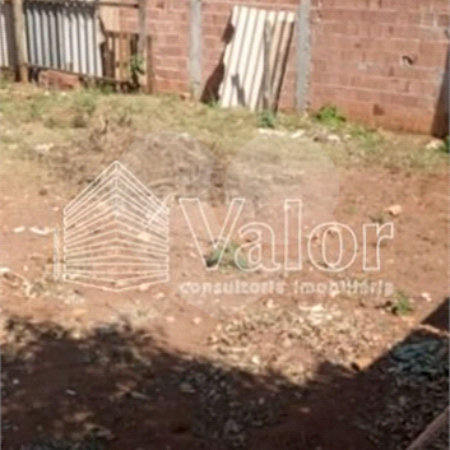 Terreno com 211,60 m² de área total.