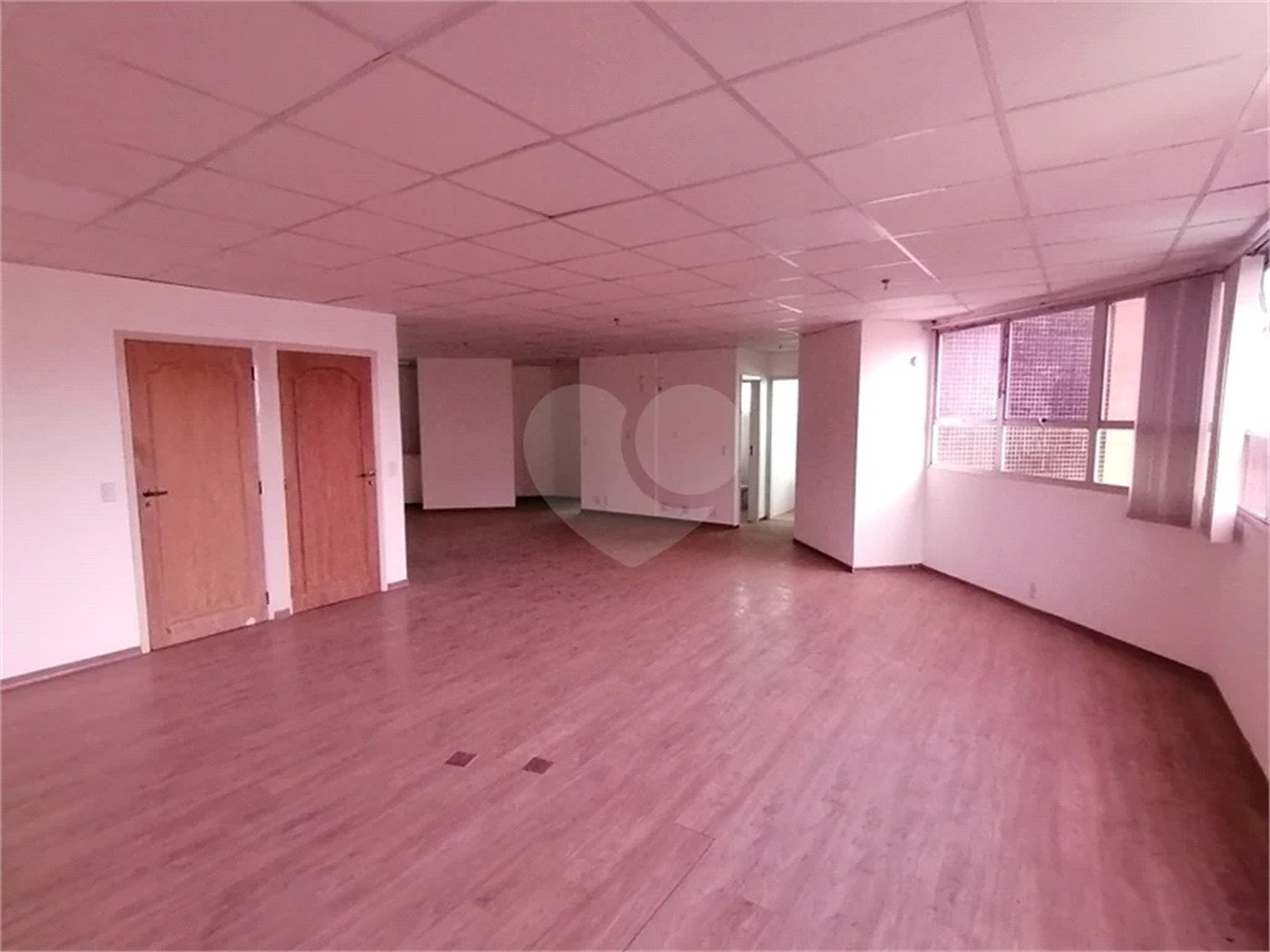 CONJUNTO COMERCIAL COM 130m2 VENDA/LOCAÇÃO NO CENTRO DE CAMPINAS