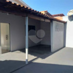 Casa térrea em Araraquara/SP.