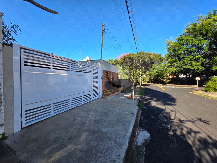 Casa à venda com 3 quartos, sendo 1 suíte,  em Jardim Nova Santa Paula, São Carlos, SP