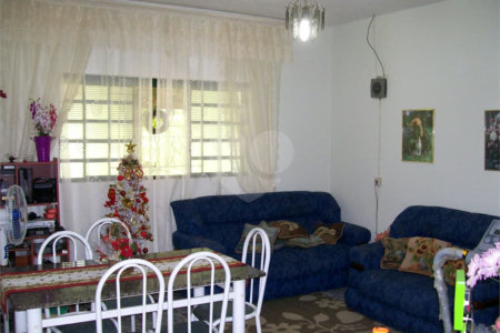 Chácara a venda no Aracê de Santo Antônio .