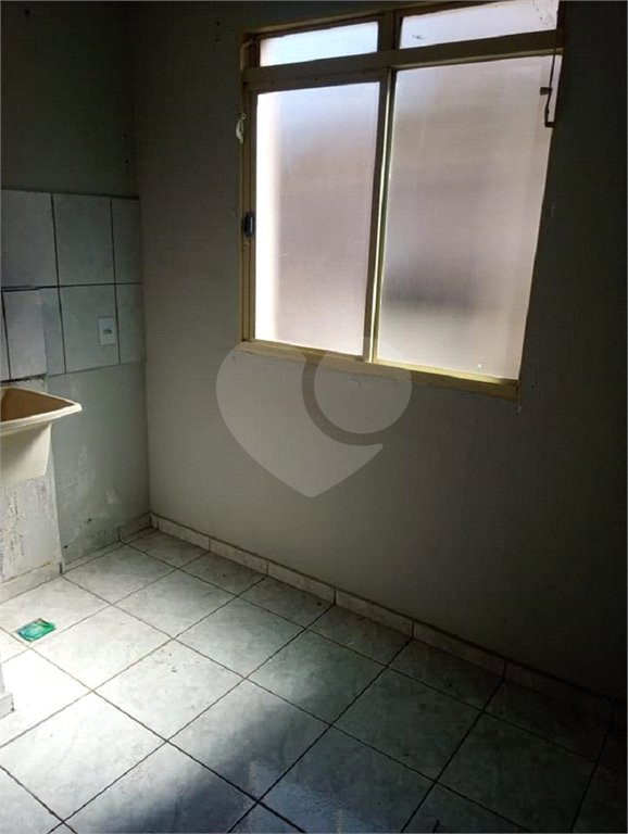 Apartamento no Condomínio Residencial Jardim das Torres.