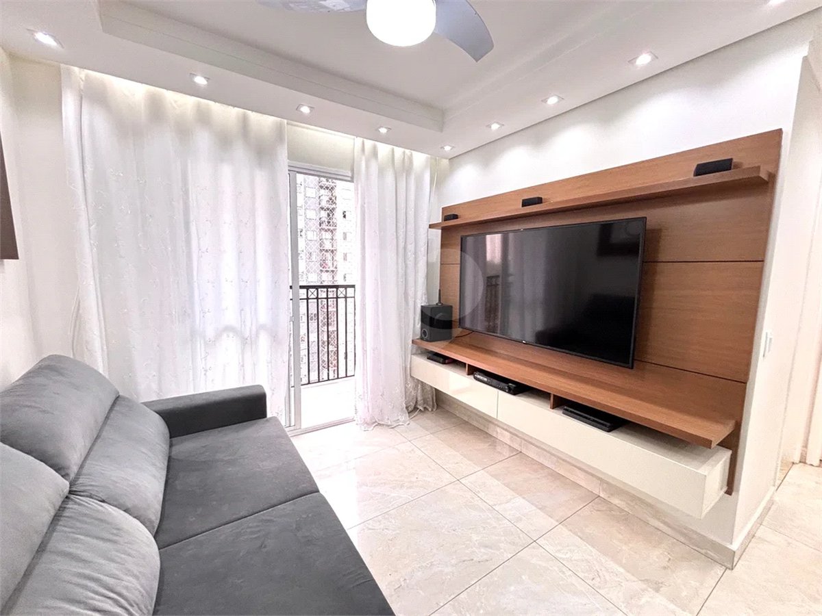 Apartamento na Vila Augusta com 2 dormitórios (1 suíte)