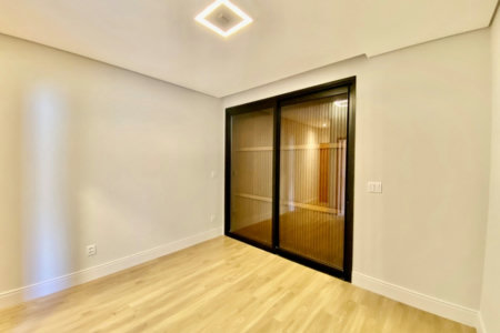 Casa à venda com 3 quartos, sendo 3 suítes, no condomínio Vila Giardino, Jundiaí - SP