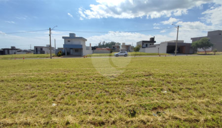 Terreno à venda no condomínio Residencial Villeneuve, São Carlos - SP
