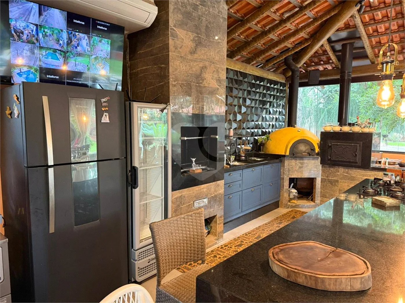 Chácara no Unileste, com espaço para eventos e cozinha industrial, na modalidade porteira fechada,