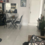 Apartamento aconchegante com 2 dormitórios, sendo 1 suíte, ao lado do Shopping Raposo!