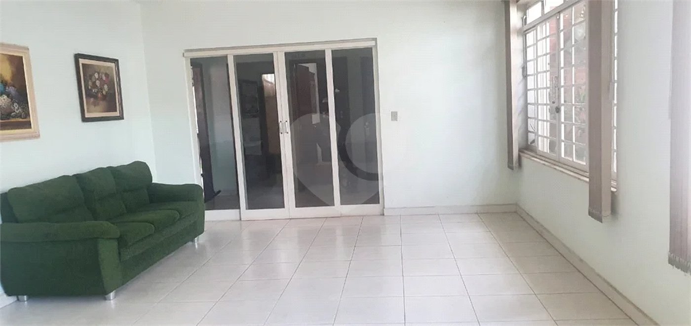 Casa Residencial ou Comercial para alugar em Piracicaba - SP.
