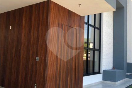 Indaiatuba - Condominio Jardins di Roma - Venda -Locação 0 R$ 10.000,00 mais encargos - condominio - R$ 650,00 - IPTU - R$ 230,00 - Terreno 300ms - construido 170 metros quadrados - Terrea - 3 quartos, uma suíte e uma demi suite , 4 banheiros , piscina - Preparado para água quente até a piscina!!