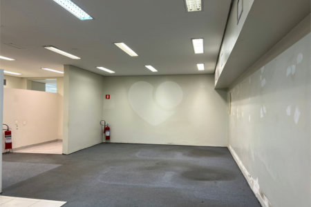 VENDA - Imóvel Comercial na Região Central de Indaiatuba com 741,63 m2 de construção, 1440,00 m2