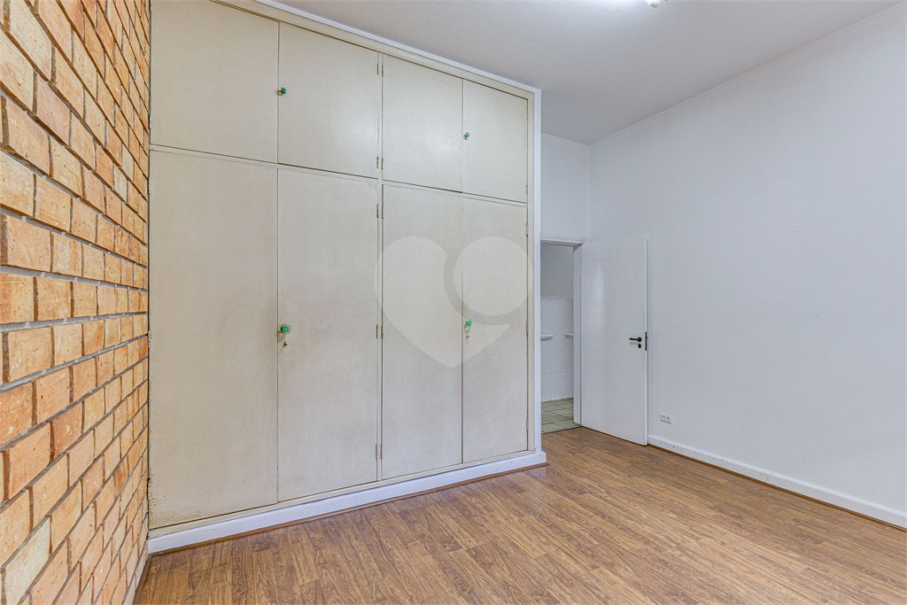 Casa Térrea à venda com 3 quartos, sendo 1 suíte,  em Alto da Boa Vista, São Paulo, SP