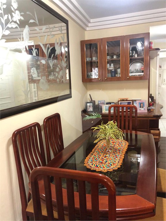 Apartamento com 3 dormitórios, Bairro Saúde,, Muito proximo do metro São Judas e da Igreja!