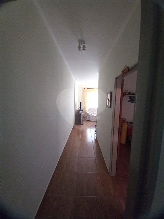 Casa térrea no Cidade Aracy .