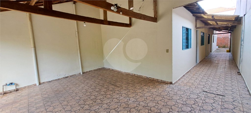 Casa ampla em bairro tranquilo – excelente oportunidade para morar ou investir!