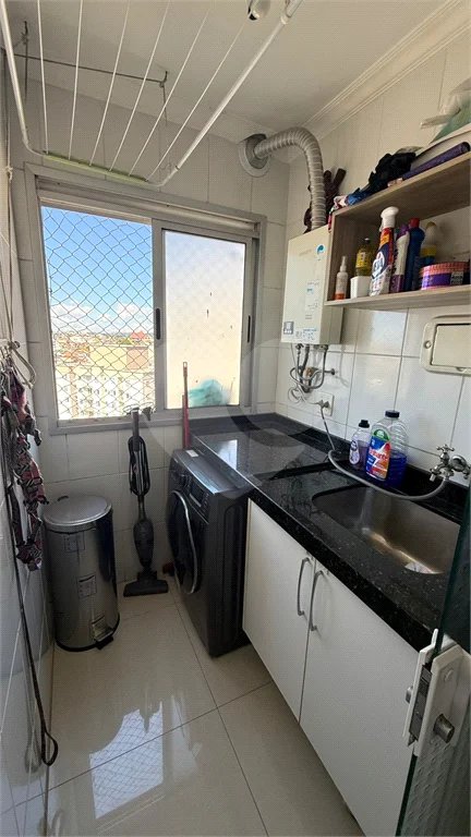 Apartamento com 48m², 2 dormitórios, 1 vaga de garagem, à venda em Itaquera.