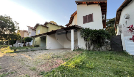 Casa à venda com 3 quartos, sendo 1 suíte,  no condomínio Grand Ville, São Carlos - SP