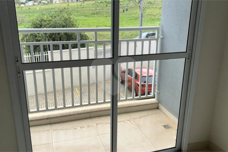 Apartamento a venda de 02 dormitórios