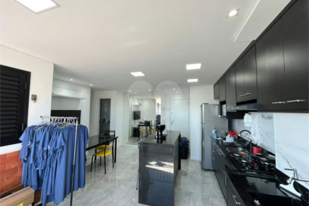Apartamento no Brás repleto de lazer com 50 m² com 2 dormitórios e 1 vaga, Estuda Permuta