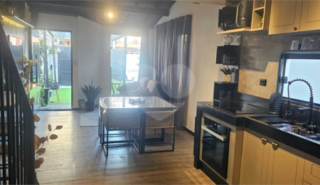 Sobrado à venda com 4 quartos, sendo 3 suítes,  em Itaguá, Ubatuba, SP