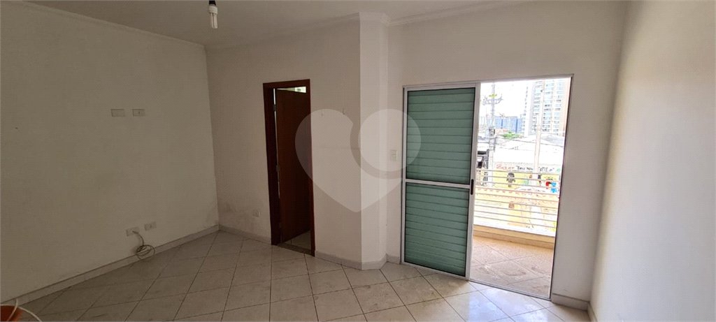 Sobrado a venda no Ipiranga de 220m² com 4 suítes e 2 vagas.Estuda permuta.