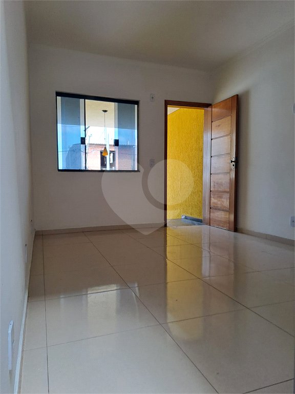Sobrado novo de 3 quartos, 1 suíte, com 100 m², 2 vagas de garagem à venda no Jardim Eliane SP