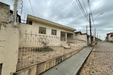 Casa a venda na Cidade Jardim com 3 dormitorios e 1 suite