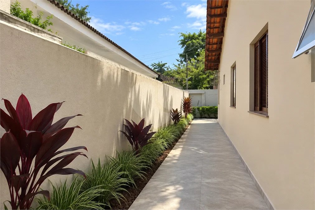 Casa Térrea à venda com 3 suítes em Interlagos, São Paulo, SP