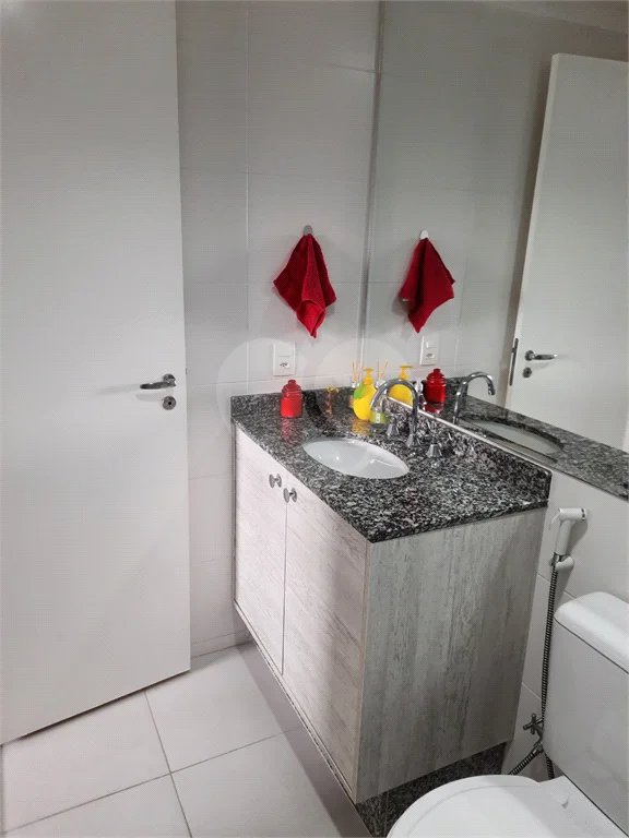 Apartamento à venda com 2 quartos, sendo 1 suíte,  em Vila Ester (zona Norte), São Paulo, SP