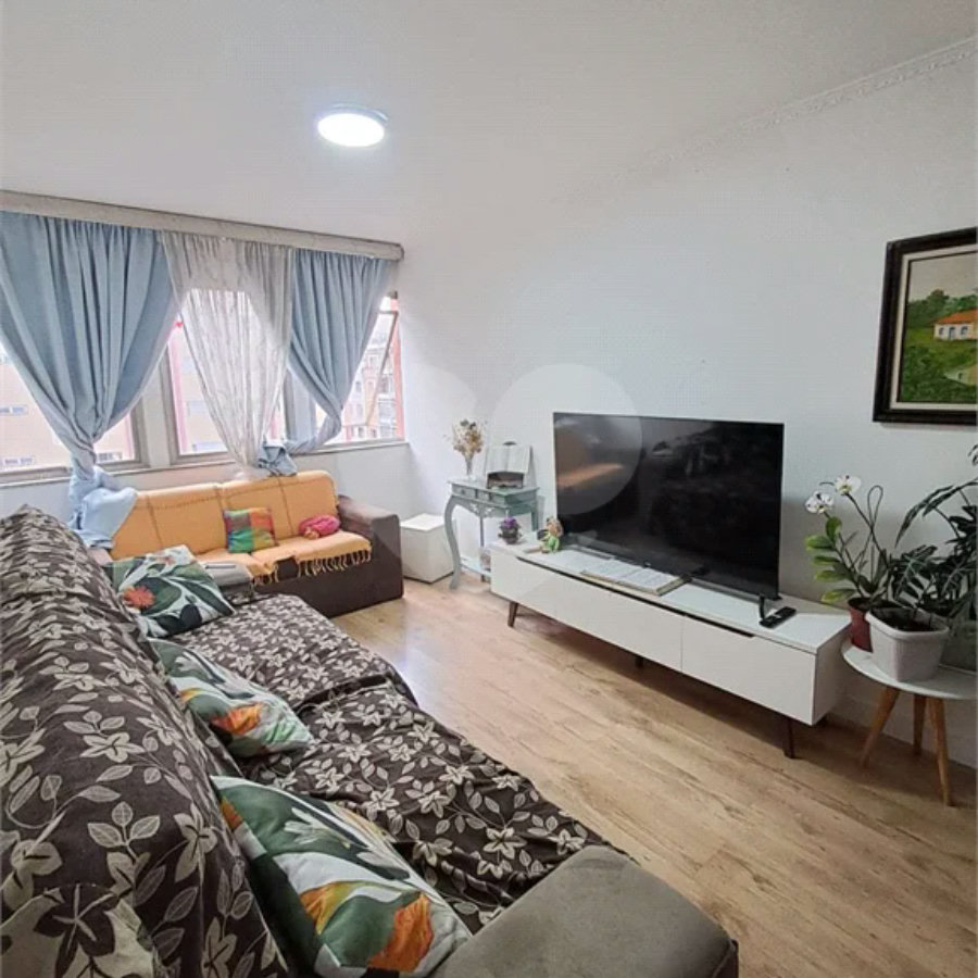 Apartamento à venda com 60m² e possibilidade de 2 dormitórios