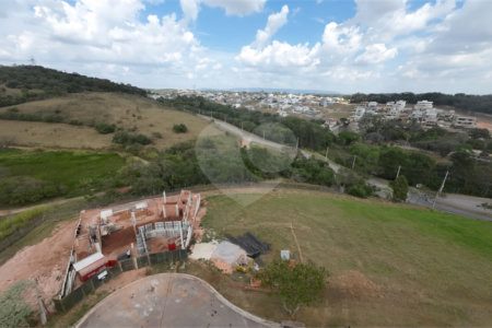 Imperdível! Terreno à Venda no Condomínio Santa Isabel em Louveira